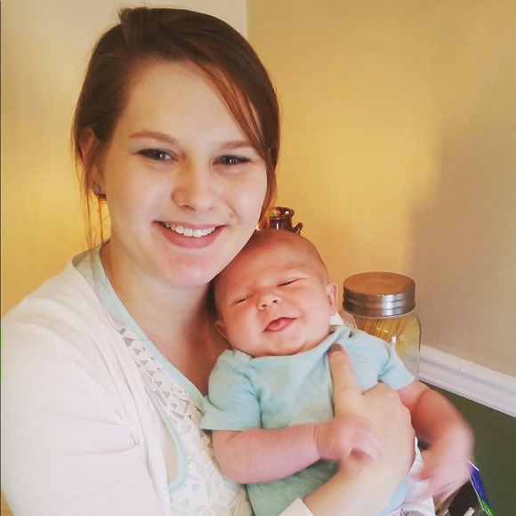 Meet your Posher, Mikayla - Picture 1 of 1